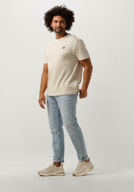 TOMMY JEANS T-shirt TJM REG BADGE TEE EXT en beige - large