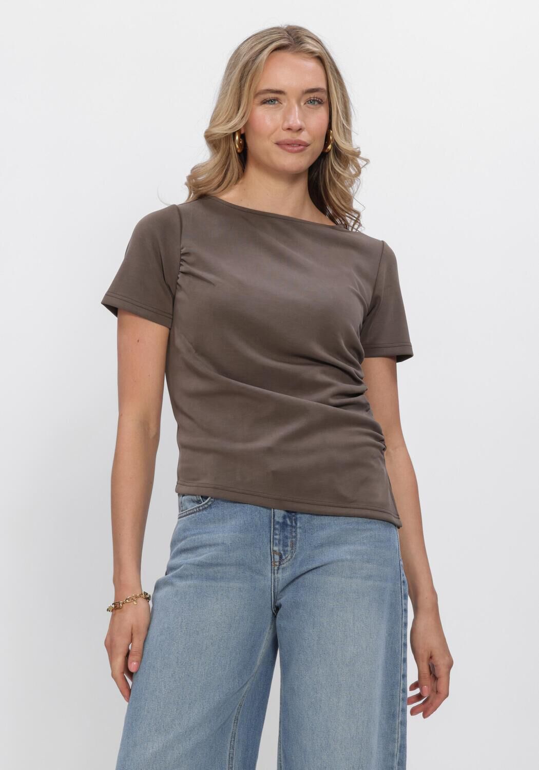 MY ESSENTIAL WARDROBE T-shirt MWHELLE ASSYMETRIC TEE en marron - large