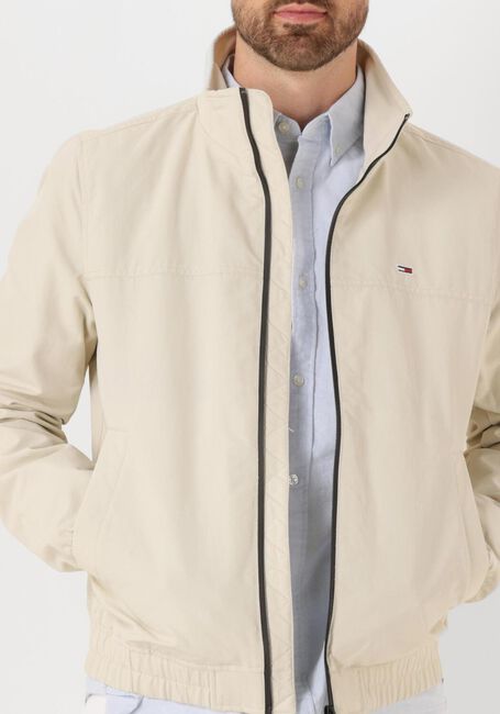 TOMMY JEANS Veste matelassé TJM ESSENTIAL CASUAL BOMBER en beige - large