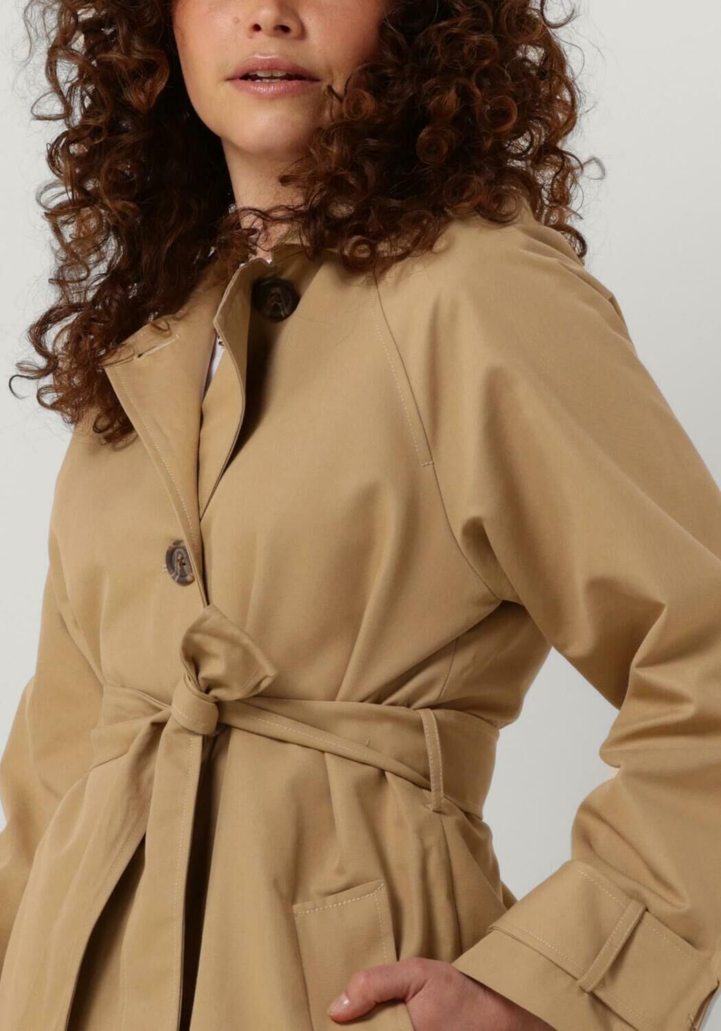 ENVII Trenchcoats ENSQUEEZE JACKET en camel Omoda