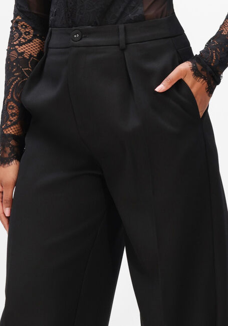 EST'SEVEN LOUA PANTALON Pantalons en noir - large