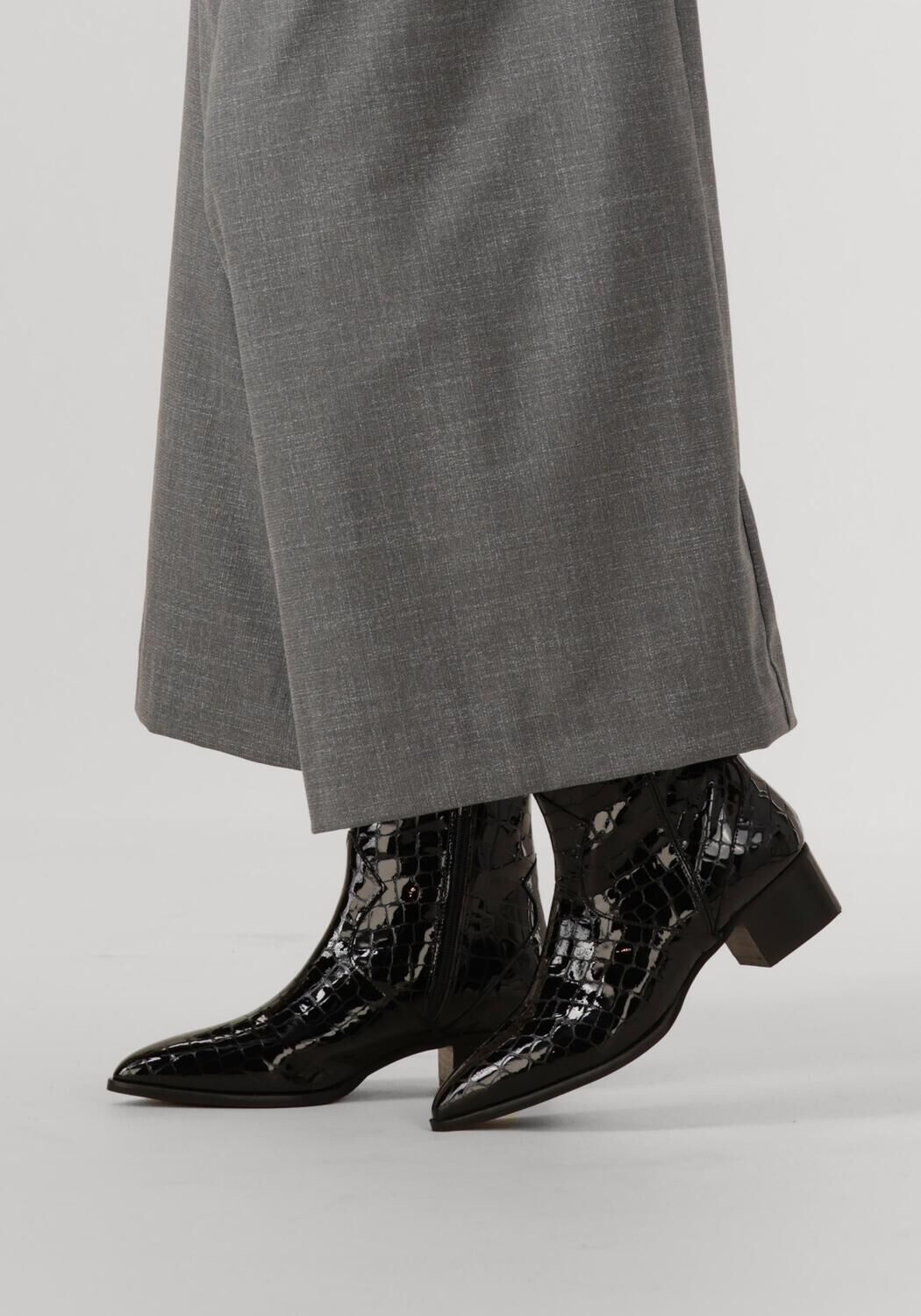 NOTRE-V 63231 Bottines en noir - large