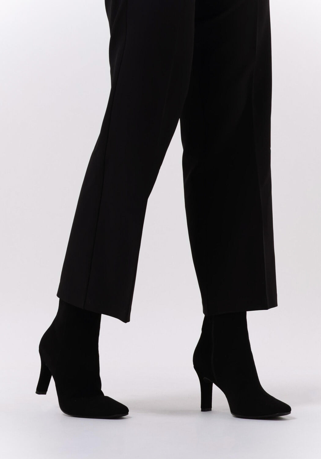 Zwarte NOTRE-V Enkellaarsjes 18236 - large