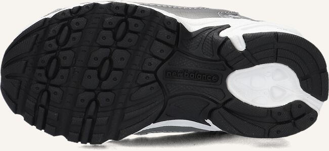 Grijze NEW BALANCE Sneakers IZ530 Grijze NEW BALANCE Sneakers IZ530 - large
