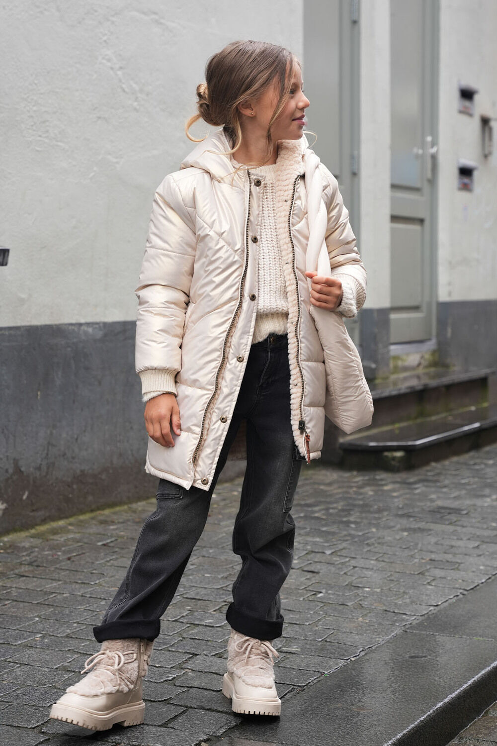 LIKE FLO Veste matelass&eacute; ARIANA FLO GIRLS REVERSIBLE HOODED LONG JACKET en beige - large