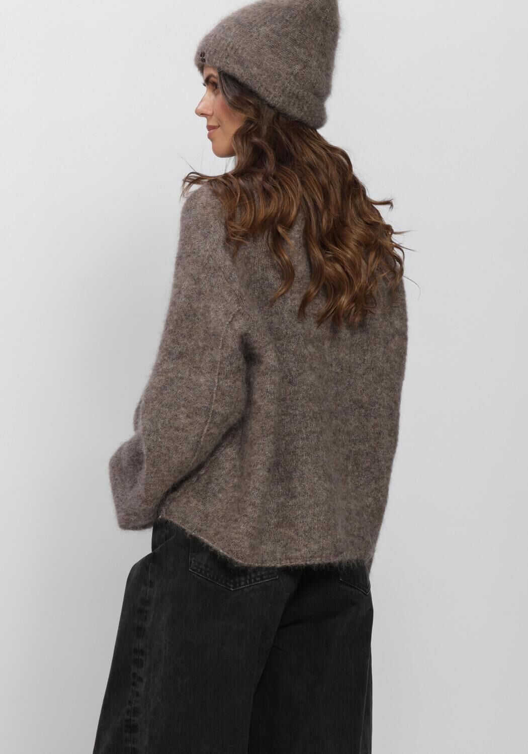 BY-BAR Pull VASILE PULLOVER en taupe - large
