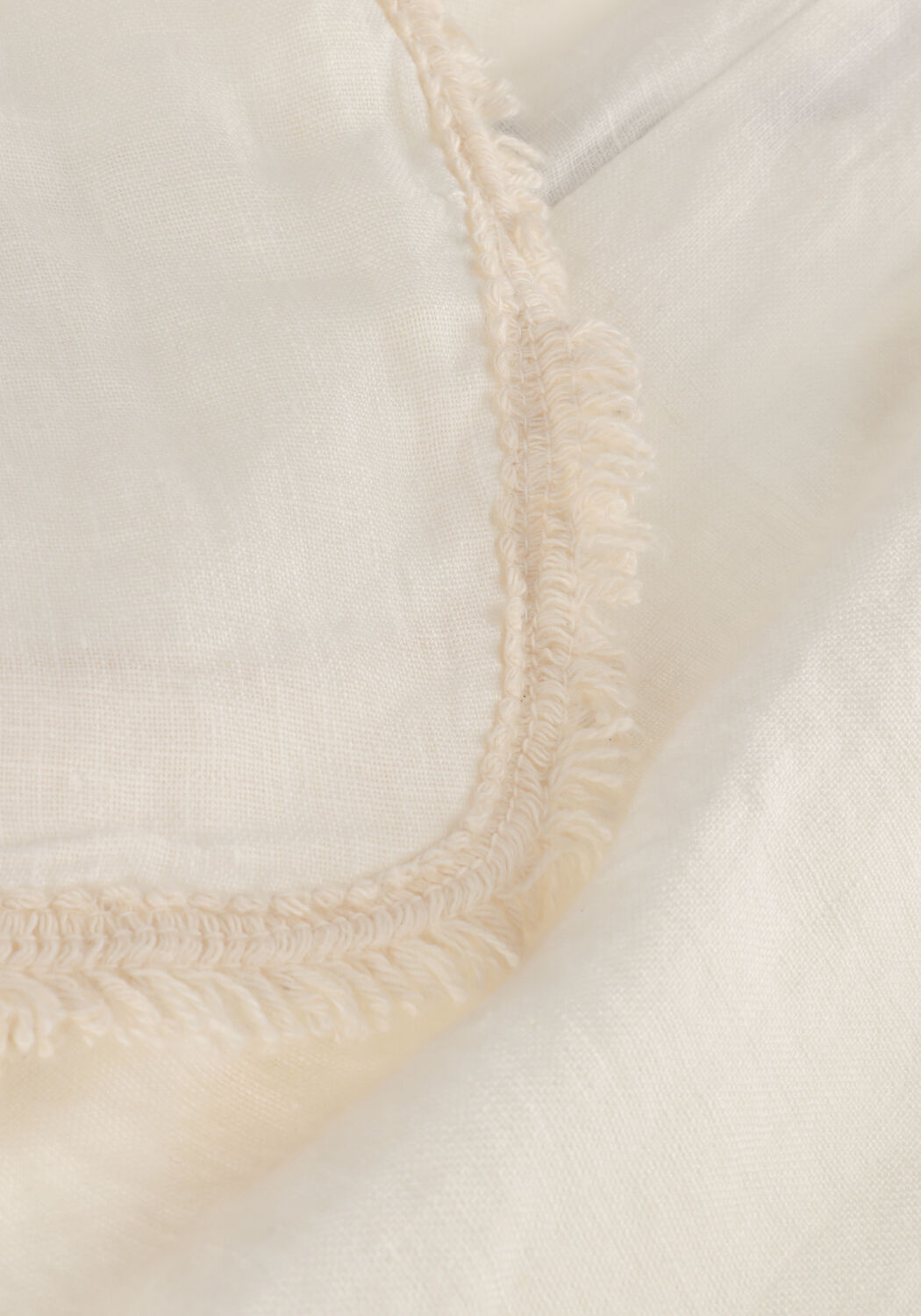 Witte ACCESS Broeken/jumpsuits SHORTS WITH ELASTIC WAIST AND FRINGES - large