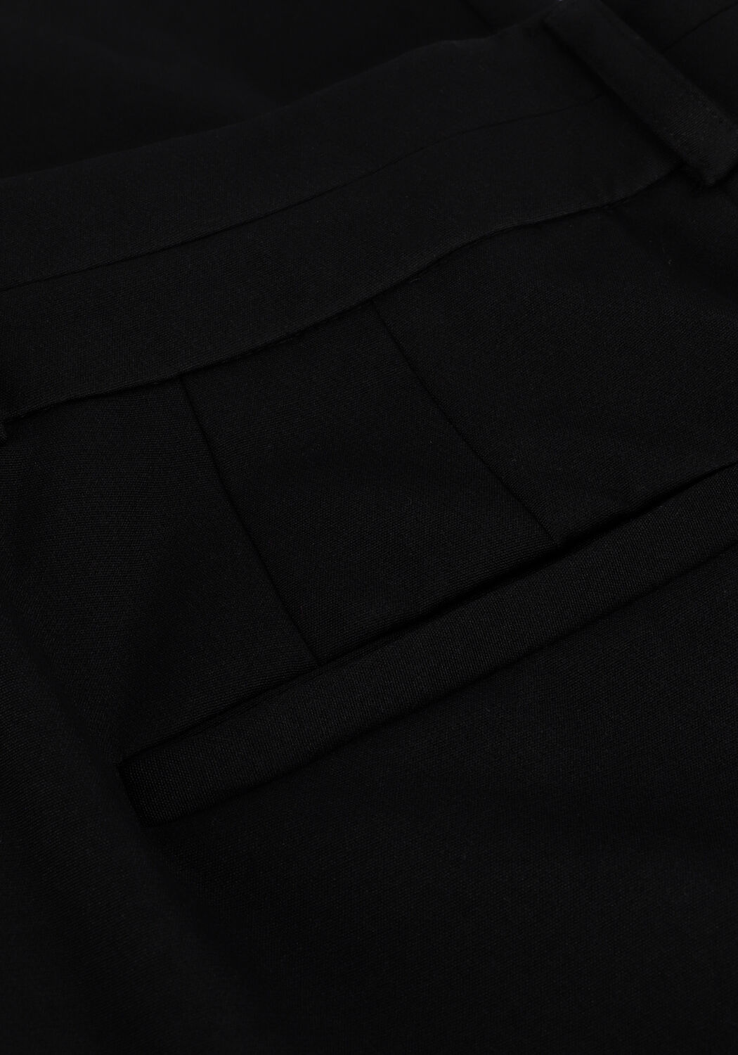 Y.A.S. Pantalon YASBLURIS MW FLARED PANT en noir - large