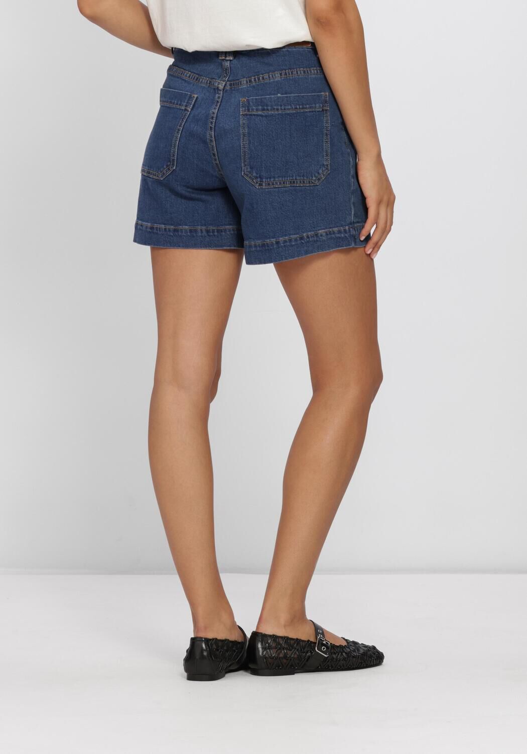 Y.A.S. Pantalon courts YASNEMA HMW DENIM SHORTS en bleu - large