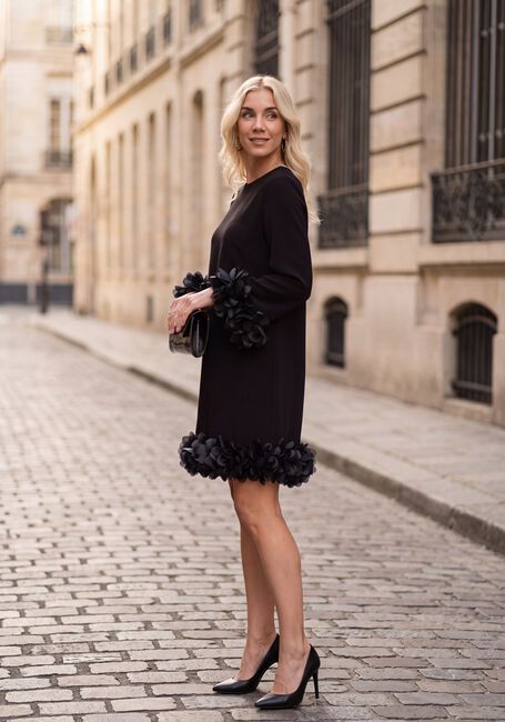 ANA ALCAZAR Mini robe DRESS FLOWERS en noir - large