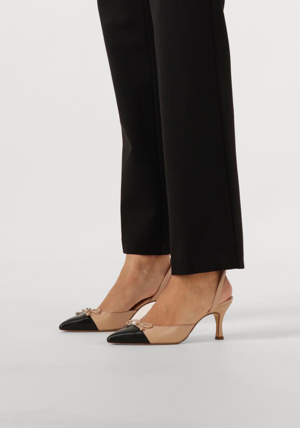 Beige UNISA Sandalen LARUA - large