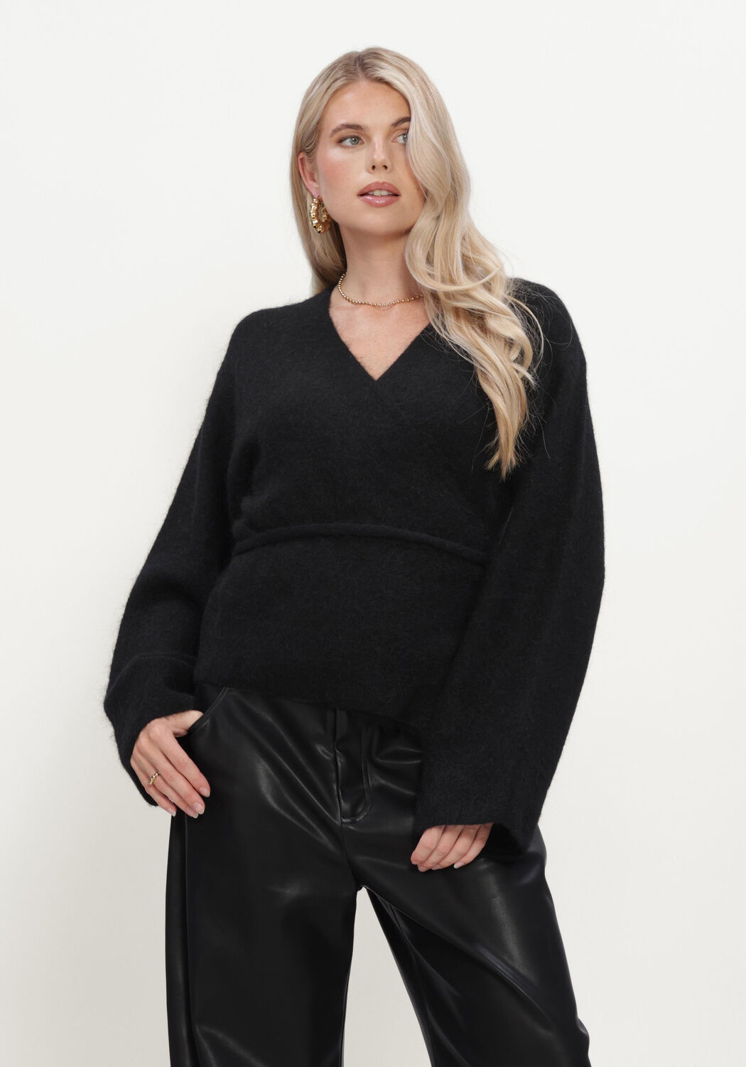 LINA LOCCHI Pull LL-BERIT en noir - large