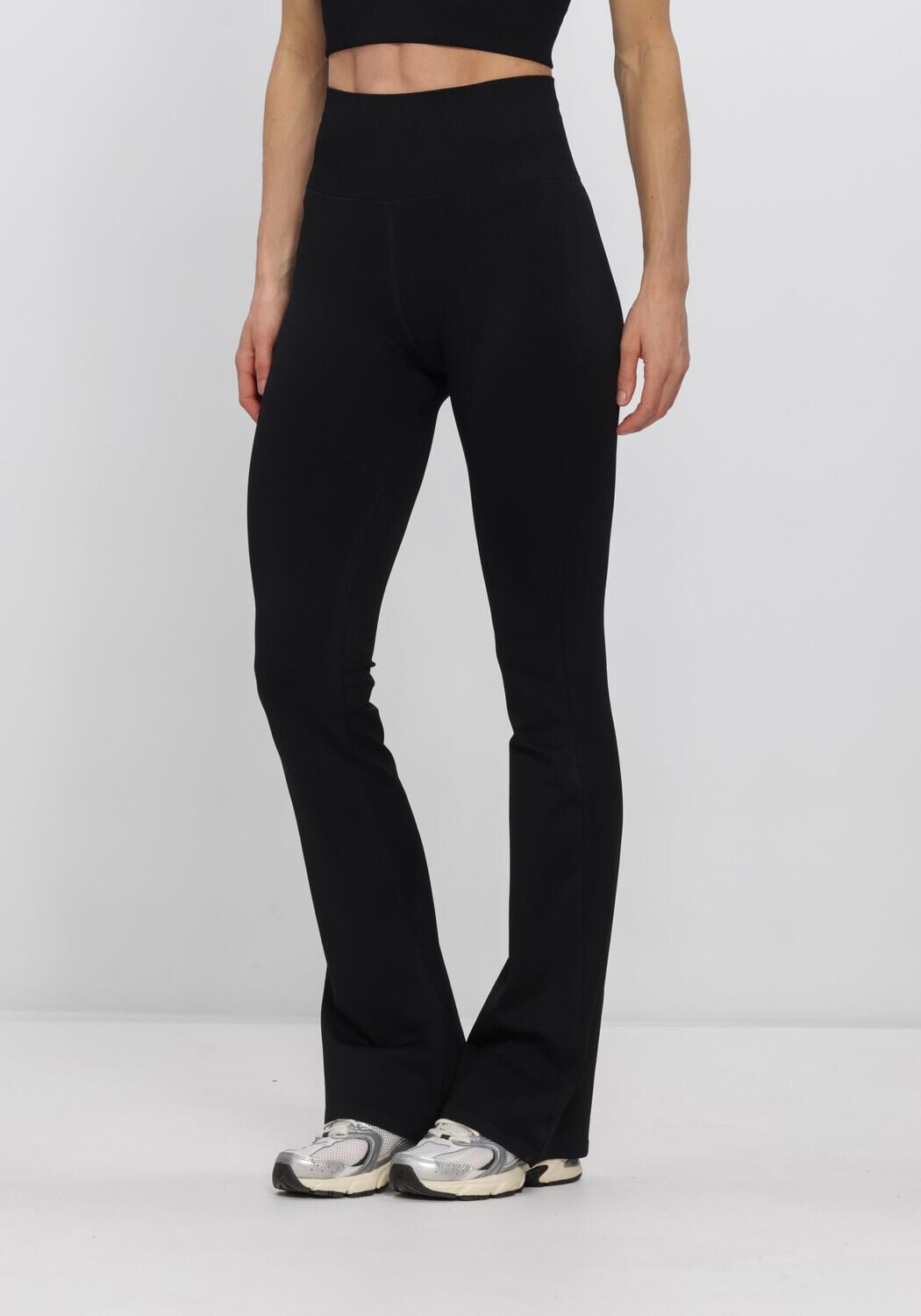 Zwarte AIM'N Broeken/jumpsuits SHAPE SEAMLESS FLARE TIGHTS - large
