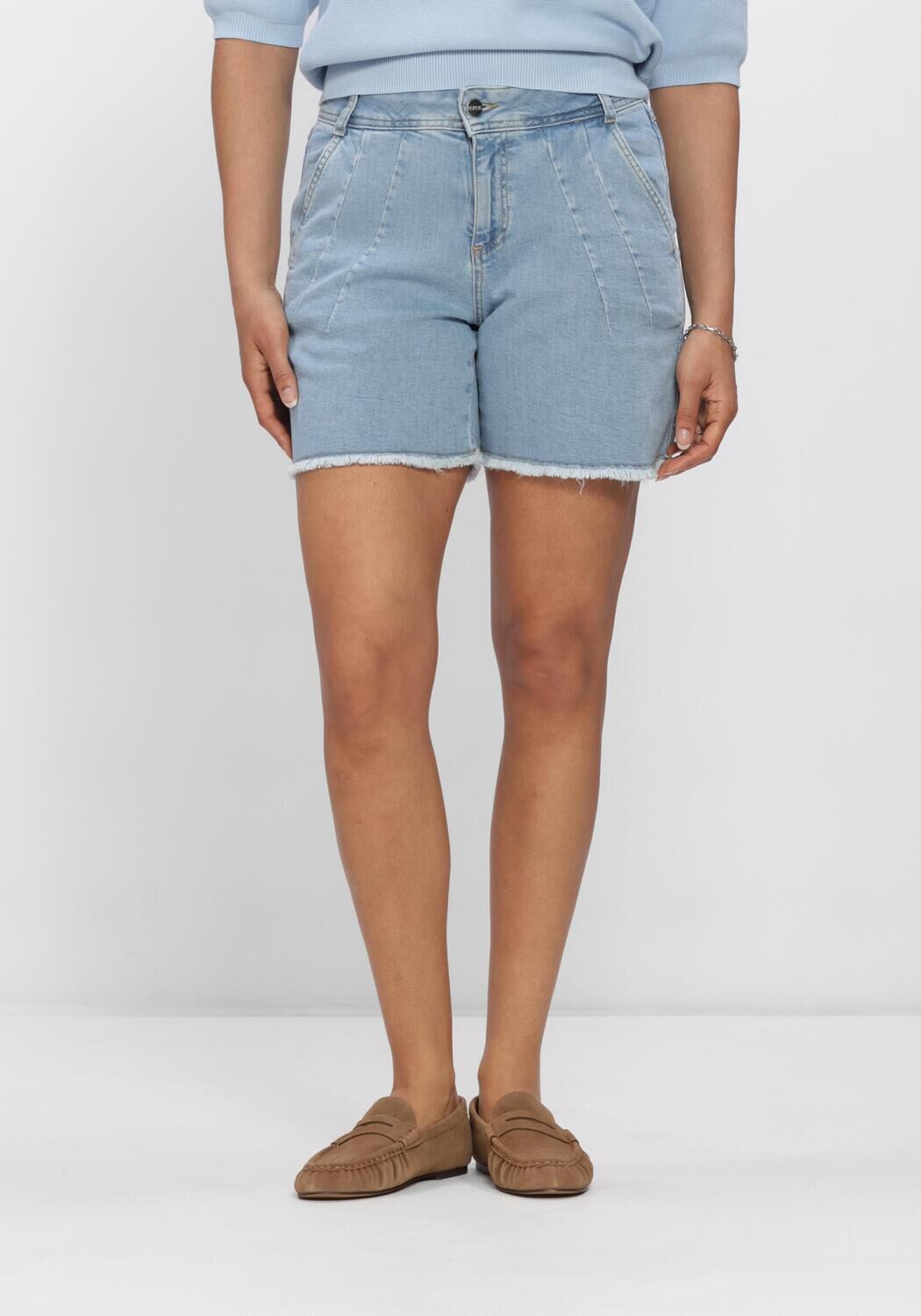 NUKUS Pantalon courts TANYA SHORT RUFFLE Bleu clair - large