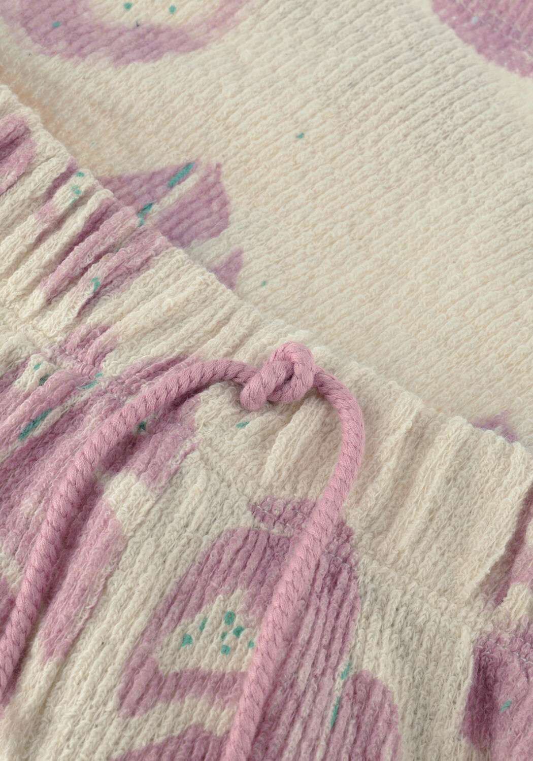 Ecru PLAY UP Korte broek PRINTED EMBELLISHED JERSEY SHORTS - large