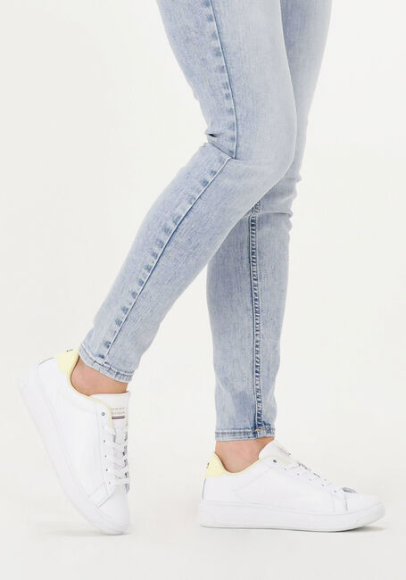 Witte TOMMY HILFIGER Sneakers LOWCUT CUPSOLE - large