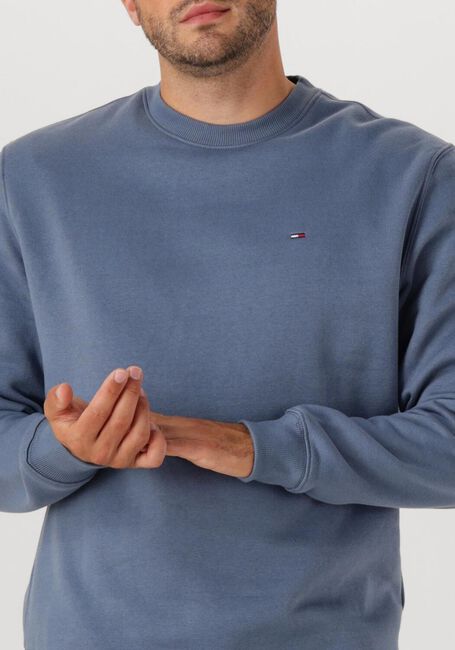TOMMY JEANS Pull TJM REG S FLAG CREW EXT en bleu - large