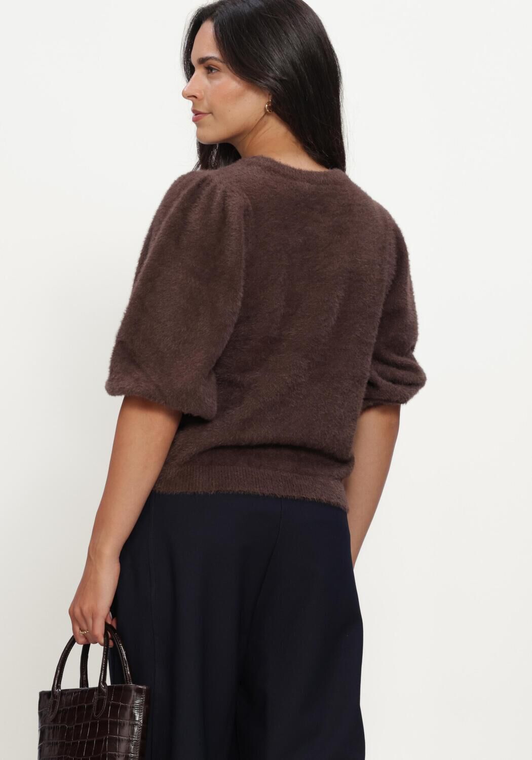 Bruine RUBY TUESDAY Truien/vesten VIVANN SHORT BALLOON SLEEVE FLUFFY KNITTED TOP - large