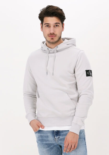 CALVIN KLEIN Chandail MONOGRAM SLEEVE BADGE HOODIE en gris - large