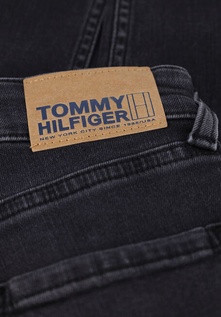 TOMMY HILFIGER Skinny jeans SCANTON Y BLACK WATER REPELLENT en noir - large