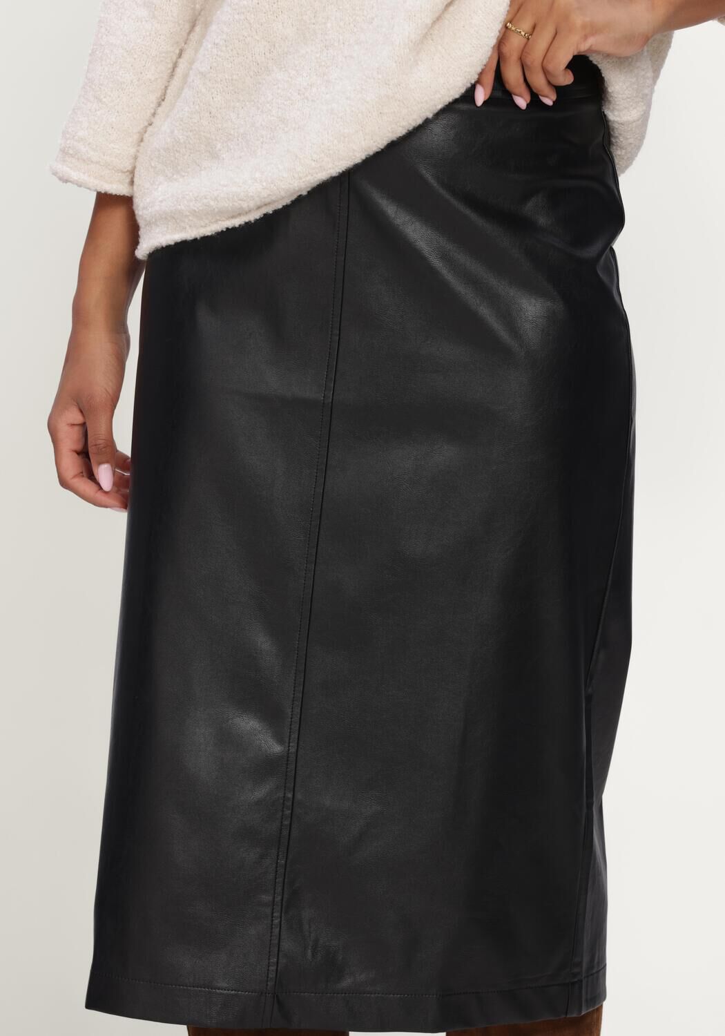 SIMPLE Jupe midi JER-PU-VIS-26-3 en noir - large