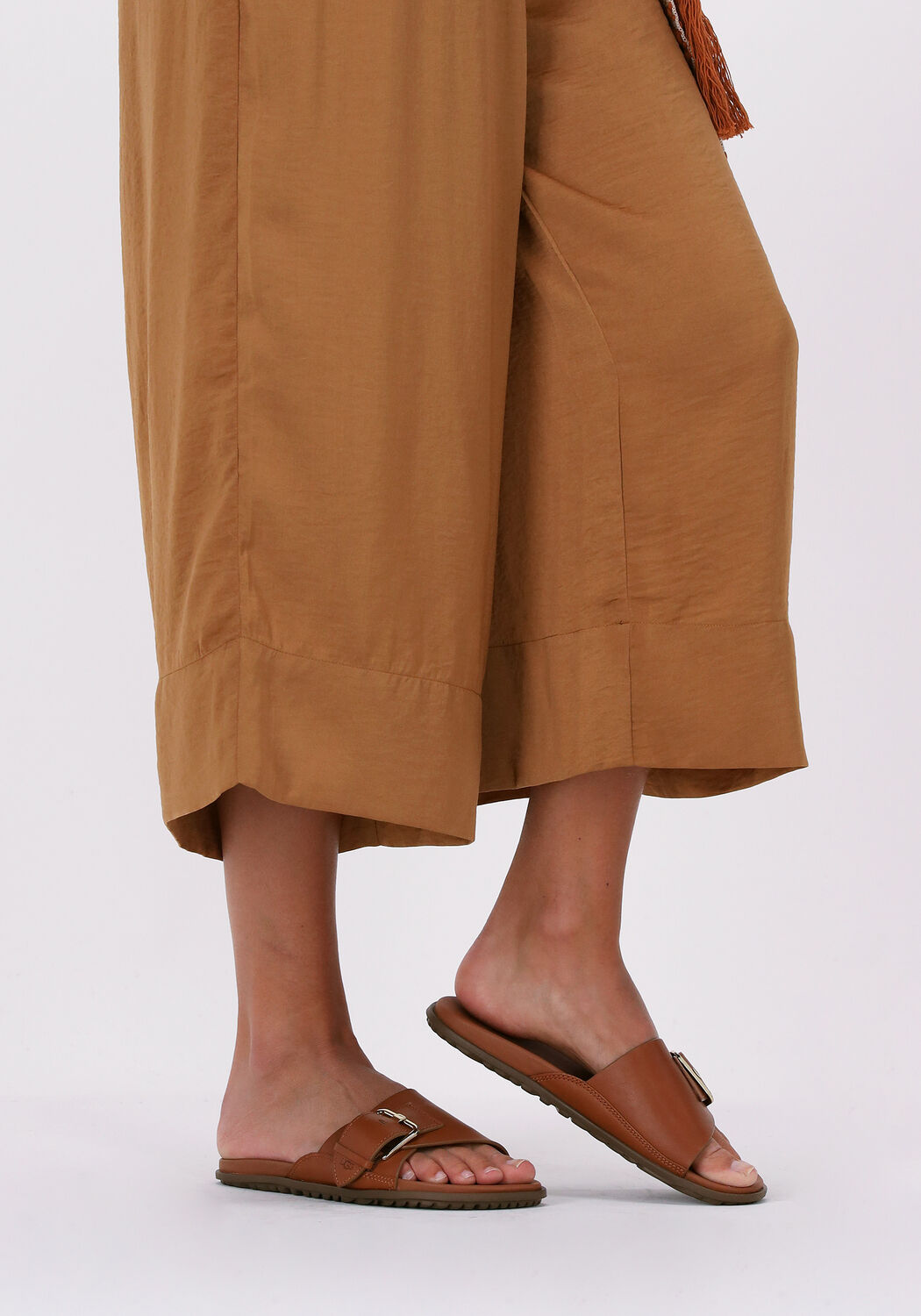 Bruine UGG Slippers W SOLIVAN BUCKLE SLIDE Omoda