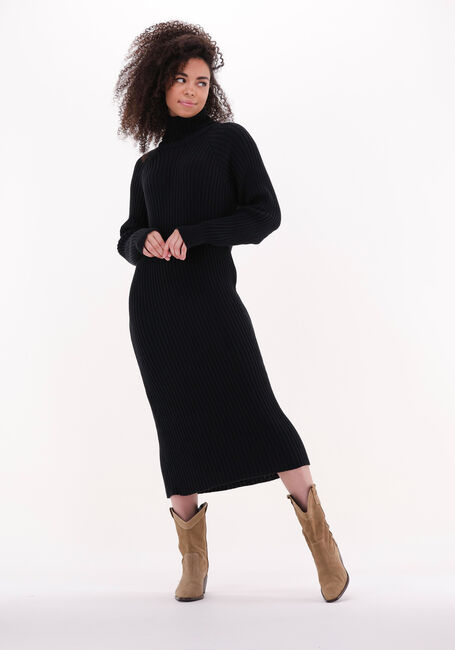 Y.A.S. Robe midi YASMAVI KNIT MIDI ROLLNECK DRESS en noir - large