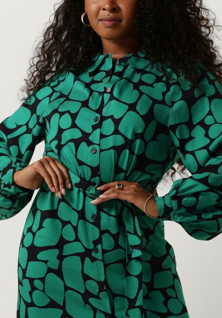 ANOTHER LABEL Mini robe MERLE DRESS en vert - large
