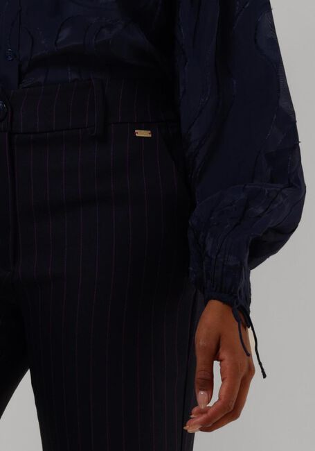 POM AMSTERDAM Pantalon STRIPED MIDNIGHT BLUE en bleu - large