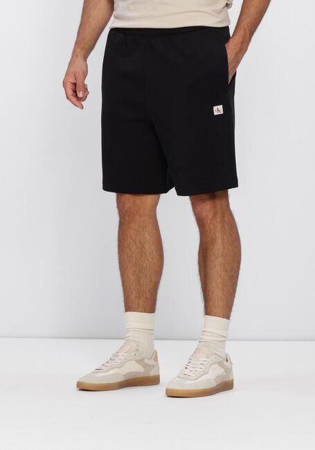 CALVIN KLEIN Pantalon courte EU 350TERRY BADGE SHORT en noir - large
