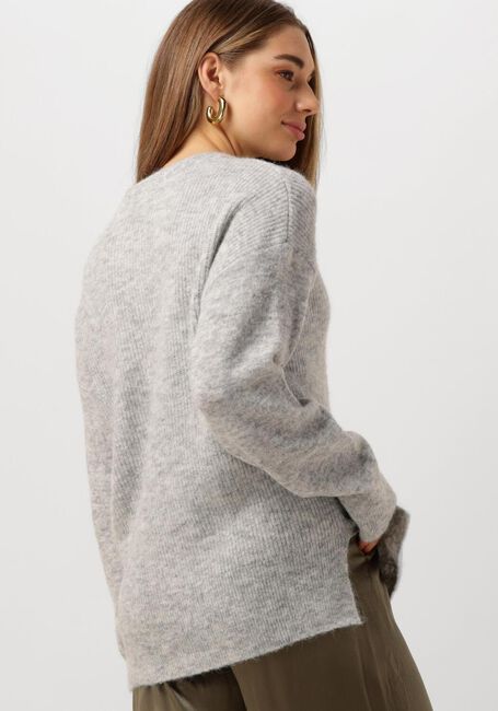 VANILIA Pull ABIGAIL STRUCTURED SWEATER en gris - large