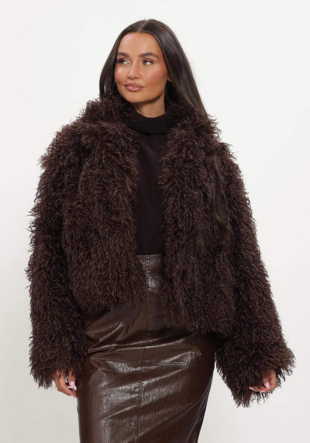 STUDIO AR Manteau en fausse fourrure MILLIE FAUX TIBET LAMB en marron - large