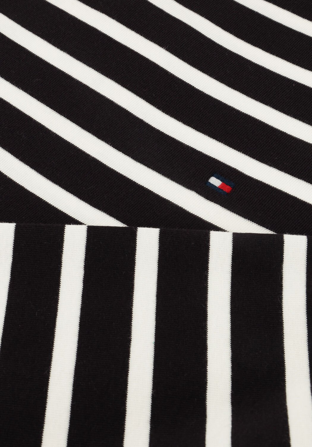 TOMMY HILFIGER Haut SLIM CODY BOAT-NK 3/4SLV en noir - large