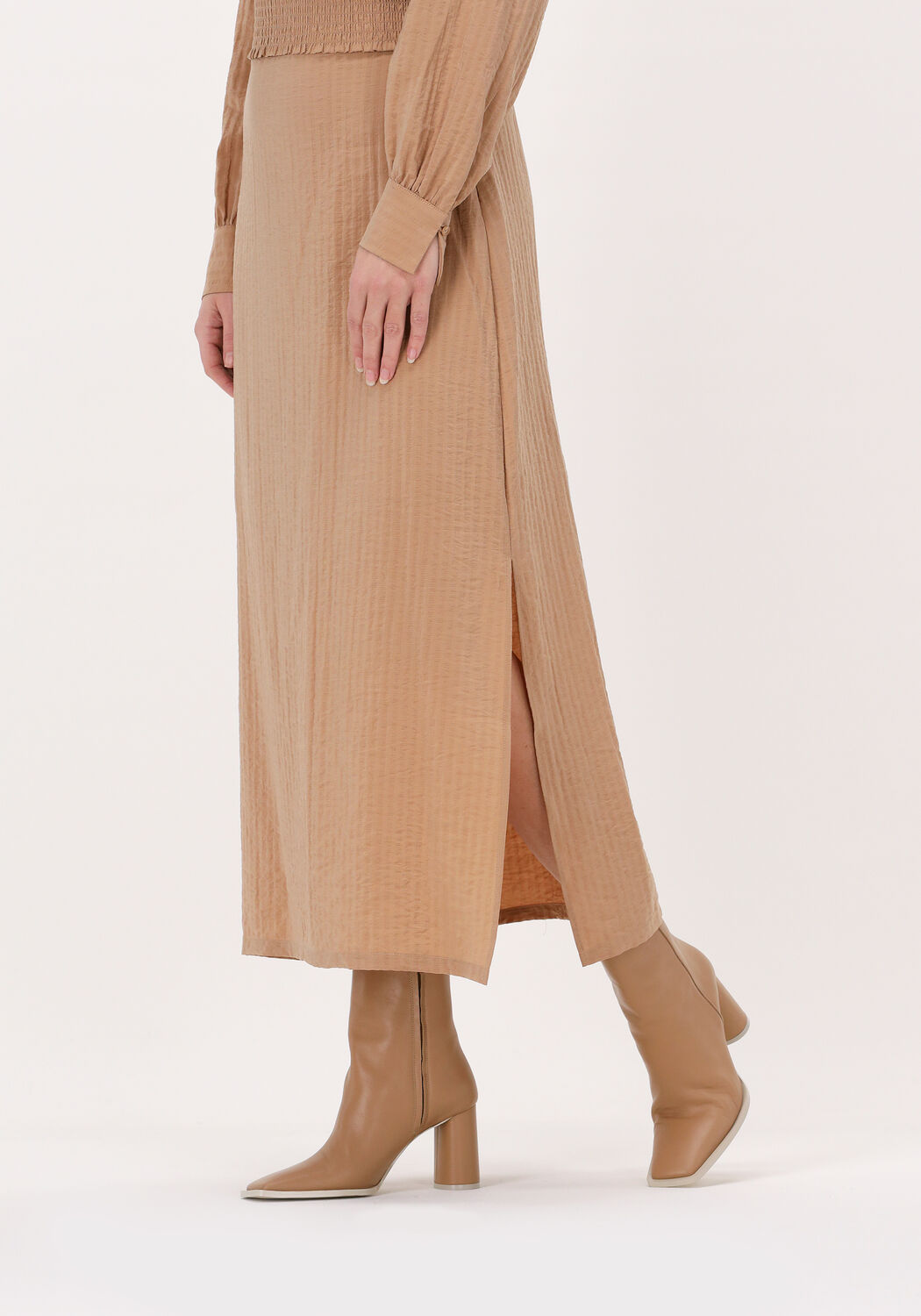 ANOTHER LABEL Jupe midi MALINE SKIRT en camel Omoda