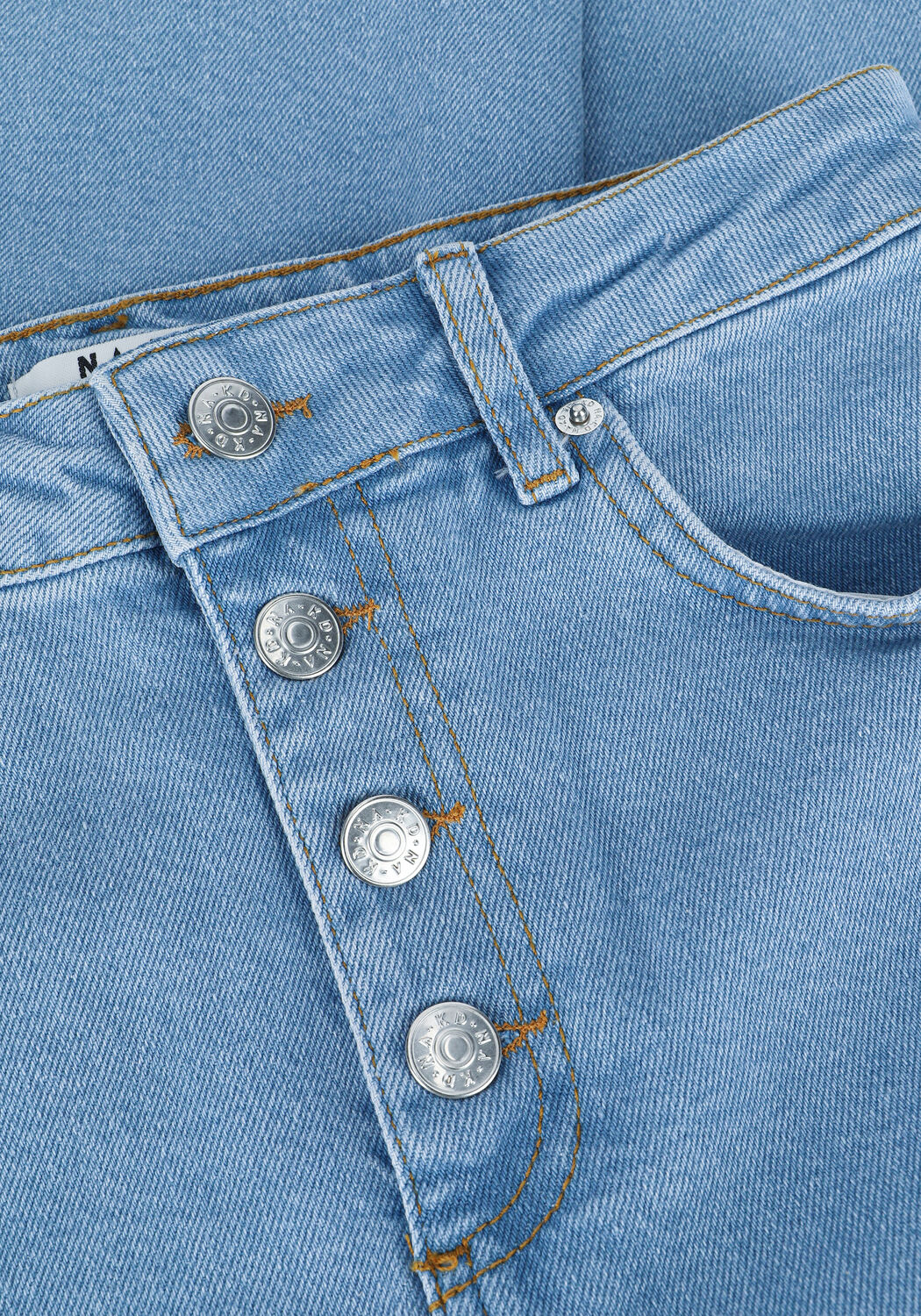 NA-KD Skinny jeans BUTTON UP SKINNY JEANS en bleu - large