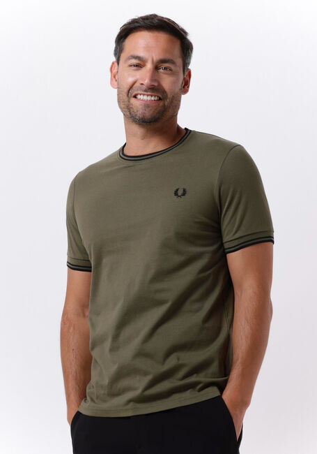Groene FRED PERRY T-shirt TWIN TIPPED T-SHIRT - large