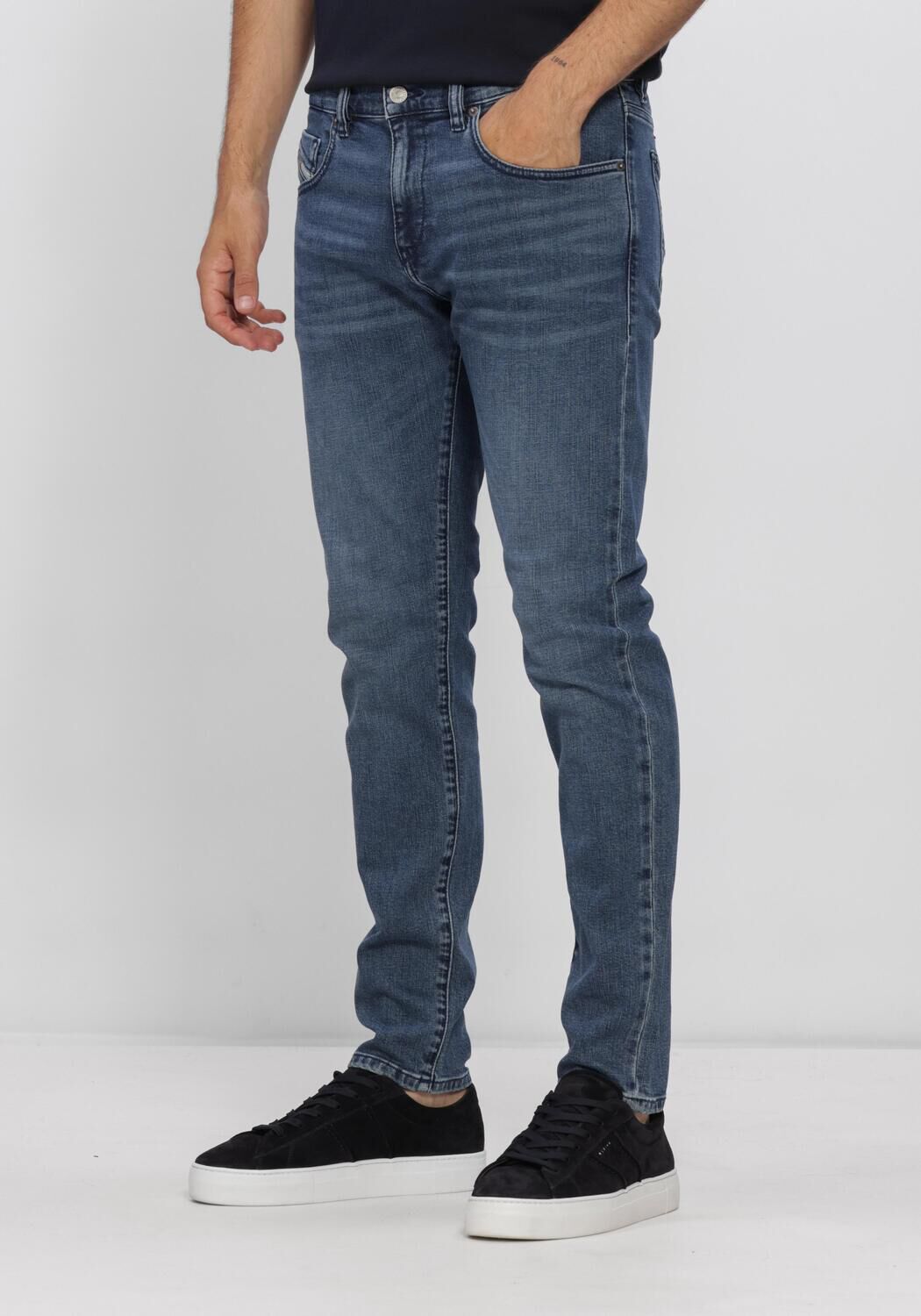 DIESEL Slim fit jeans 2019 D-STRUKT en bleu - large