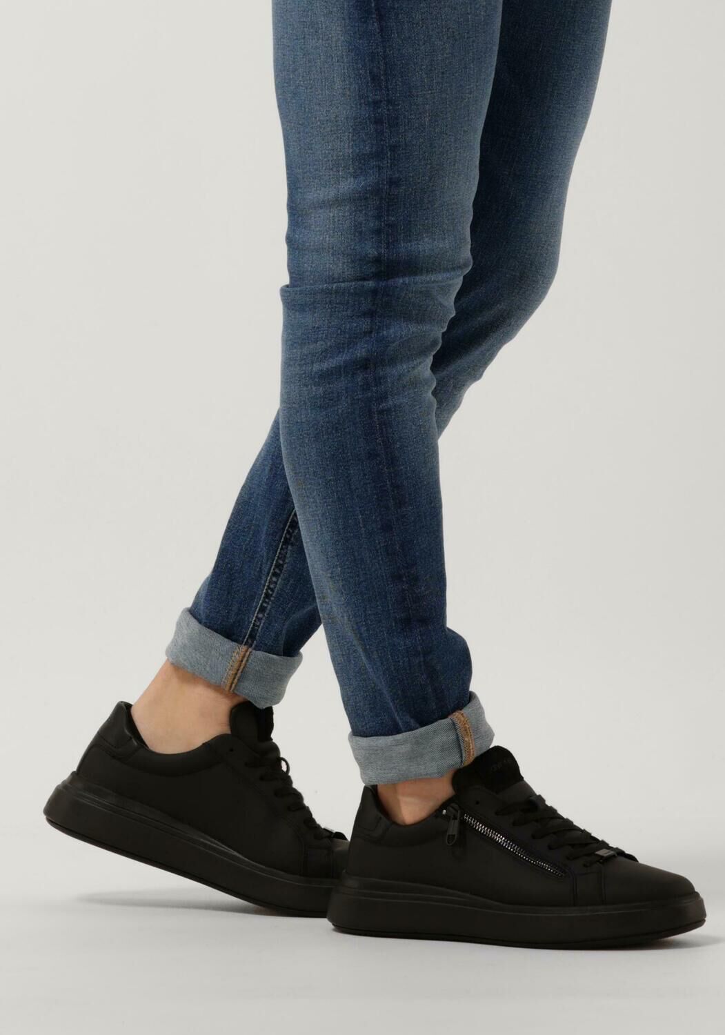 Zwarte CALVIN KLEIN Lage sneakers LOW TOP LACE UP WITH ZIP Omoda