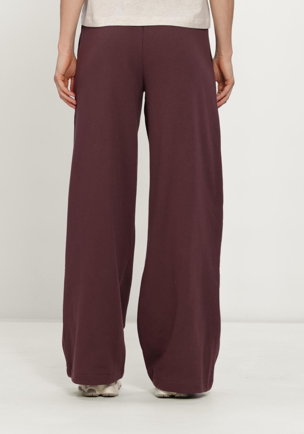 NEW BALANCE Pantalon de jogging TRACKSIDE FRENCH TERRY PANT Bordeaux - large