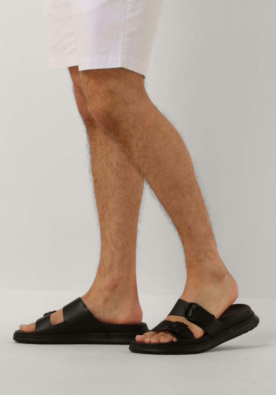 TOMMY HILFIGER D DENSITY HILFIGER BUCKLE Tongs en noir - large