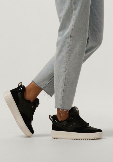 MICHAEL KORS Baskets basses RUMI LACE UP en noir - large