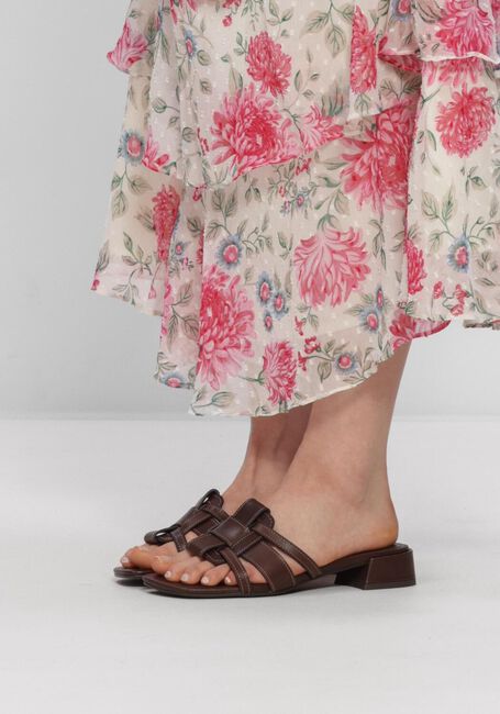 NOTRE-V 9672LA Tongs en marron - large