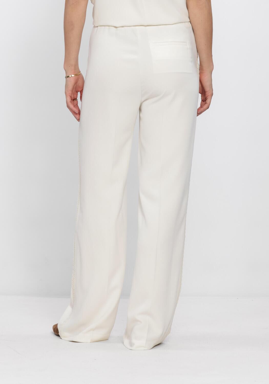 Creme EST'SEVEN Broeken/jumpsuits AZARI TROUSER LACE - large