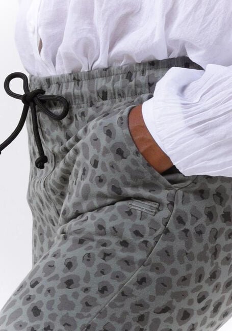 10DAYS Pantalon de jogging CROPPED JOGGER ARMY LEOPARD Vert fonc&eacute; - large
