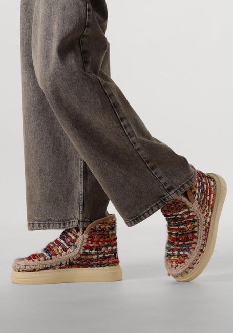 MOU Bottes fourrure ESKIMO SNEAKER BOLD TEXT en multicolore - large