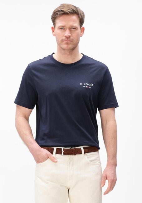 TOMMY HILFIGER T-shirt BRAND LOVE SMALL HILFIGER TEE Bleu fonc&eacute; - large