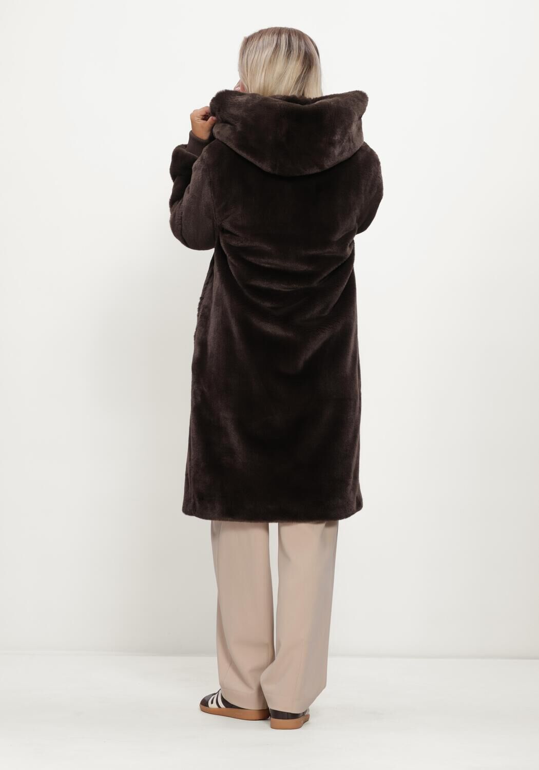 MOSCOW Manteau en fausse fourrure 08-08-NADJANA-4 en marron - large