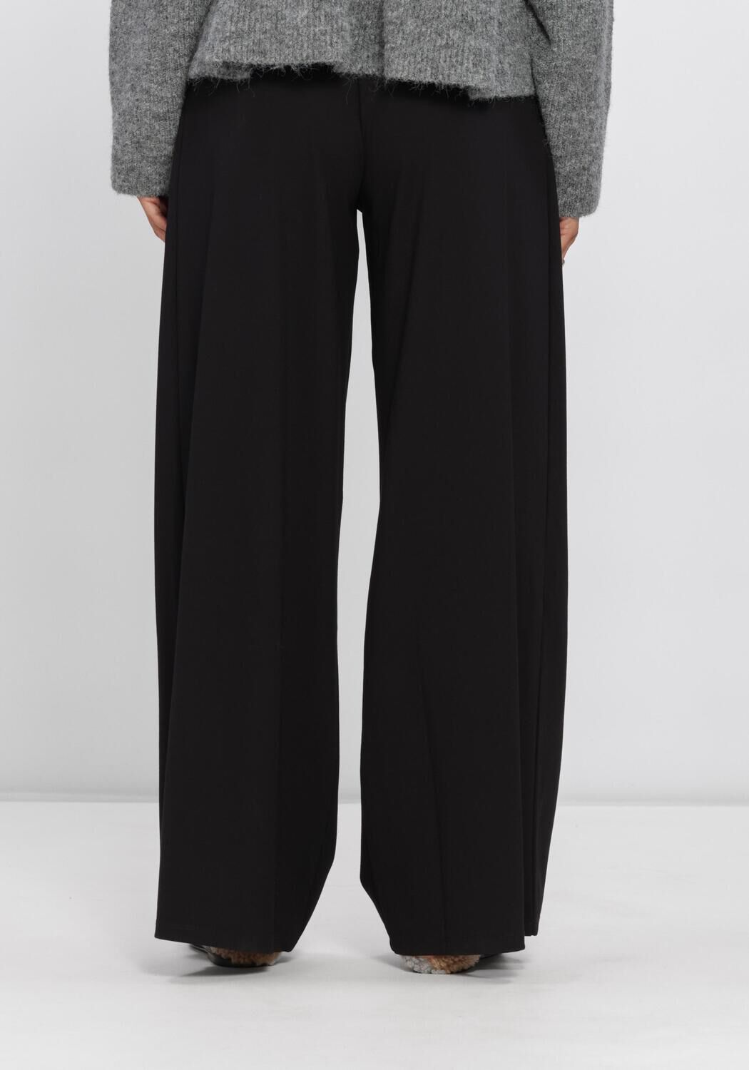 EDITED Pantalon large JENNA TROUSERS en noir - large