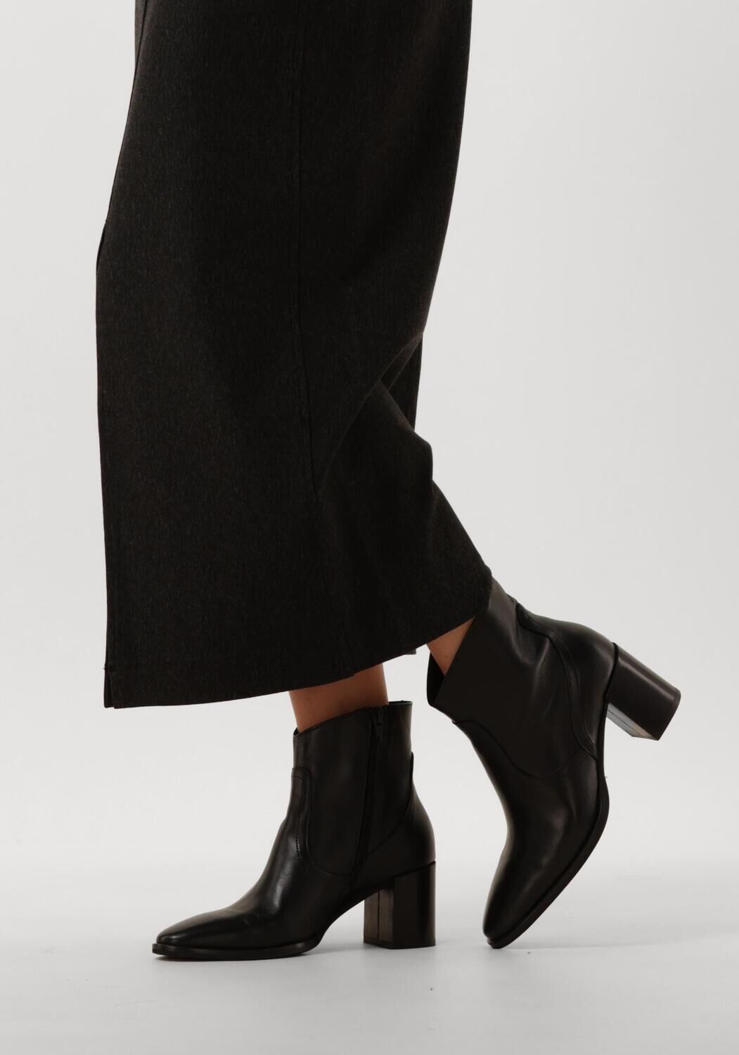 Zwarte BLASZ Enkellaarsjes 102 - large