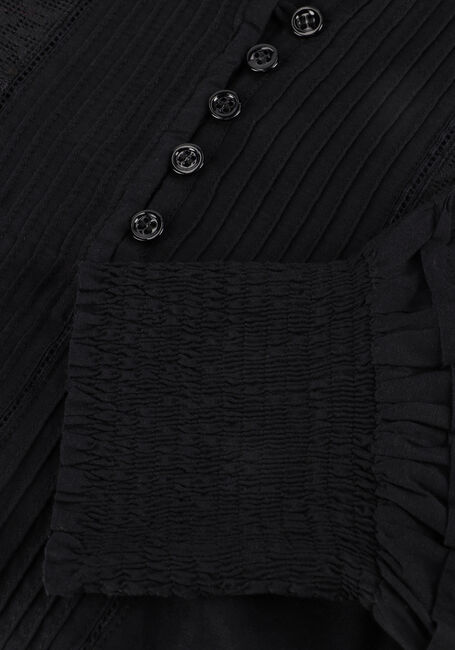 VANESSA BRUNO DAHILA VANESSA BRUNO DAHILA - large